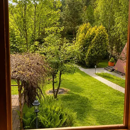 Pod Lasem Nyaraló *